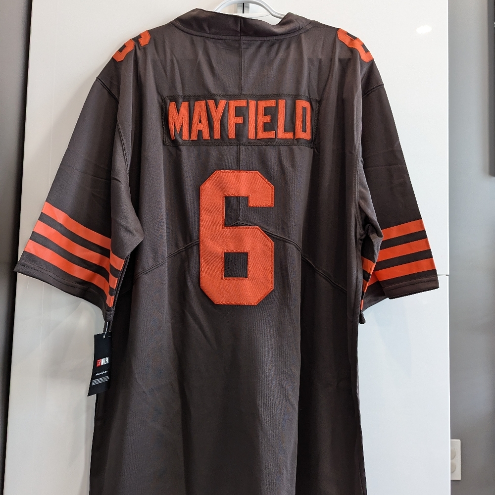 Brand new with tags. NFL Cleveland browns Baker Mayfield Jersey.